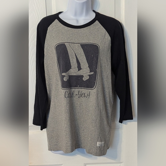 Uniqlo Other - Uniqlo Cash-yew skateboard long long sleeve Sz: M